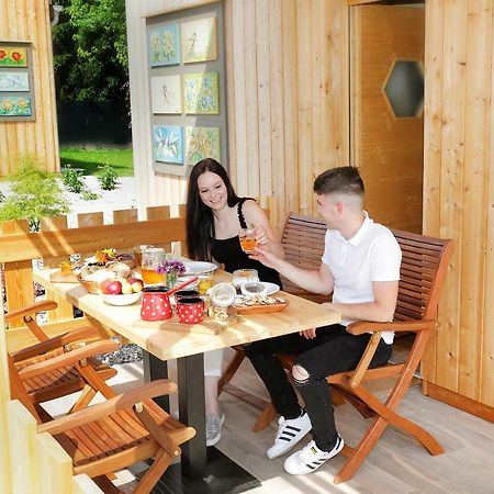 Honey Paradise Glamping Resort Dobova Esterno foto