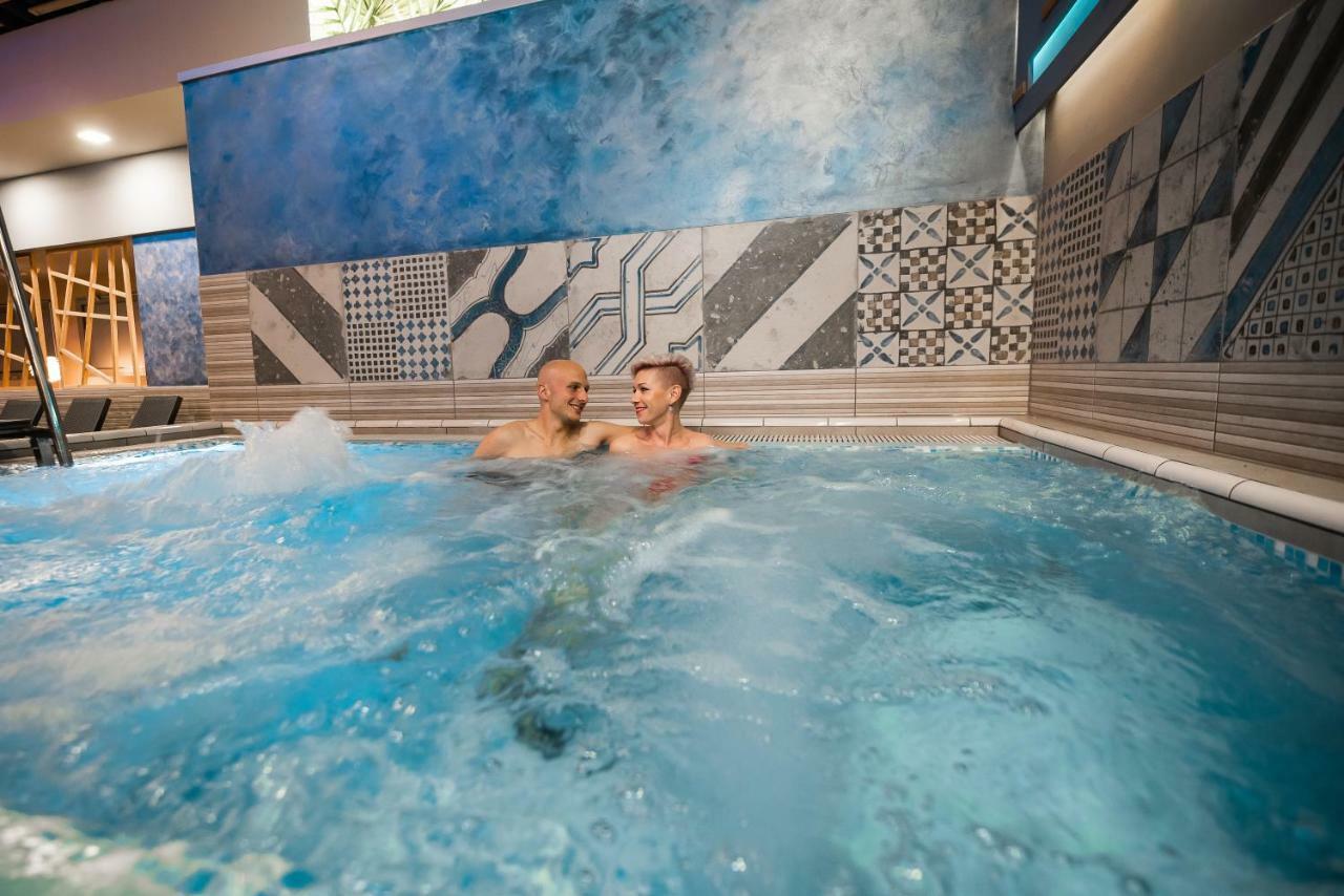Honey Paradise Glamping Resort Dobova Esterno foto