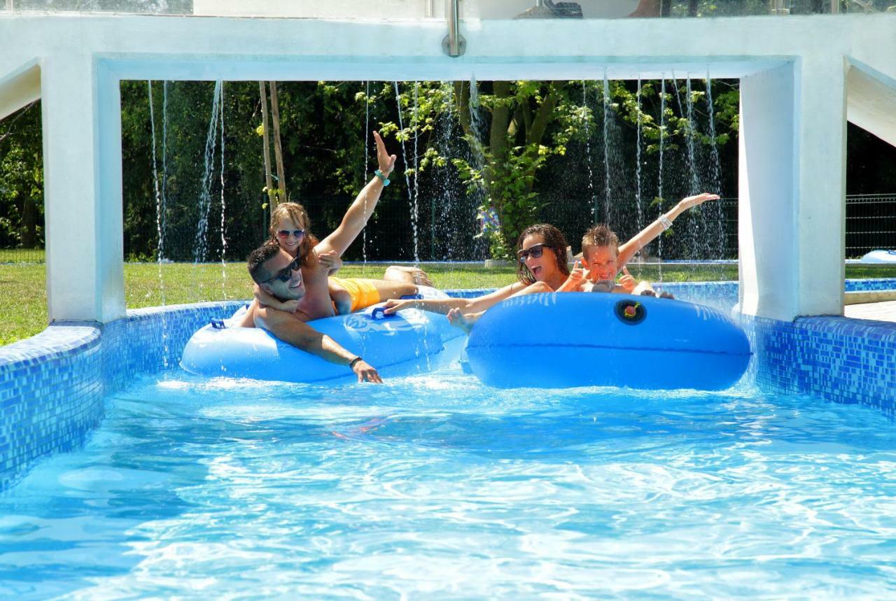 Honey Paradise Glamping Resort Dobova Esterno foto
