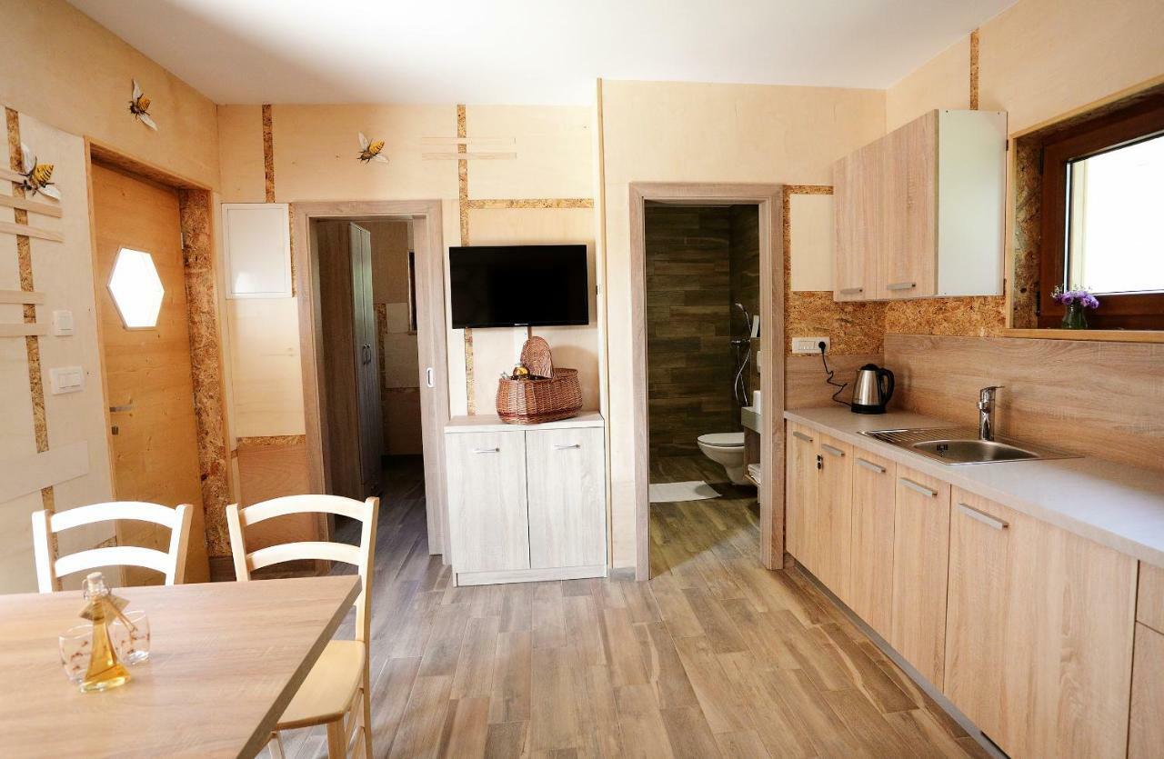 Honey Paradise Glamping Resort Dobova Esterno foto