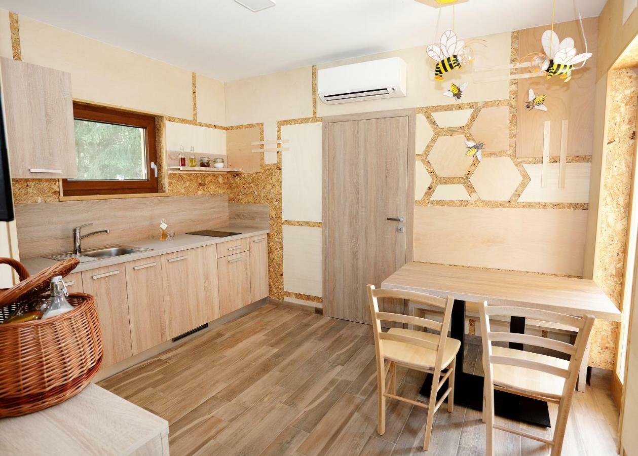 Honey Paradise Glamping Resort Dobova Esterno foto